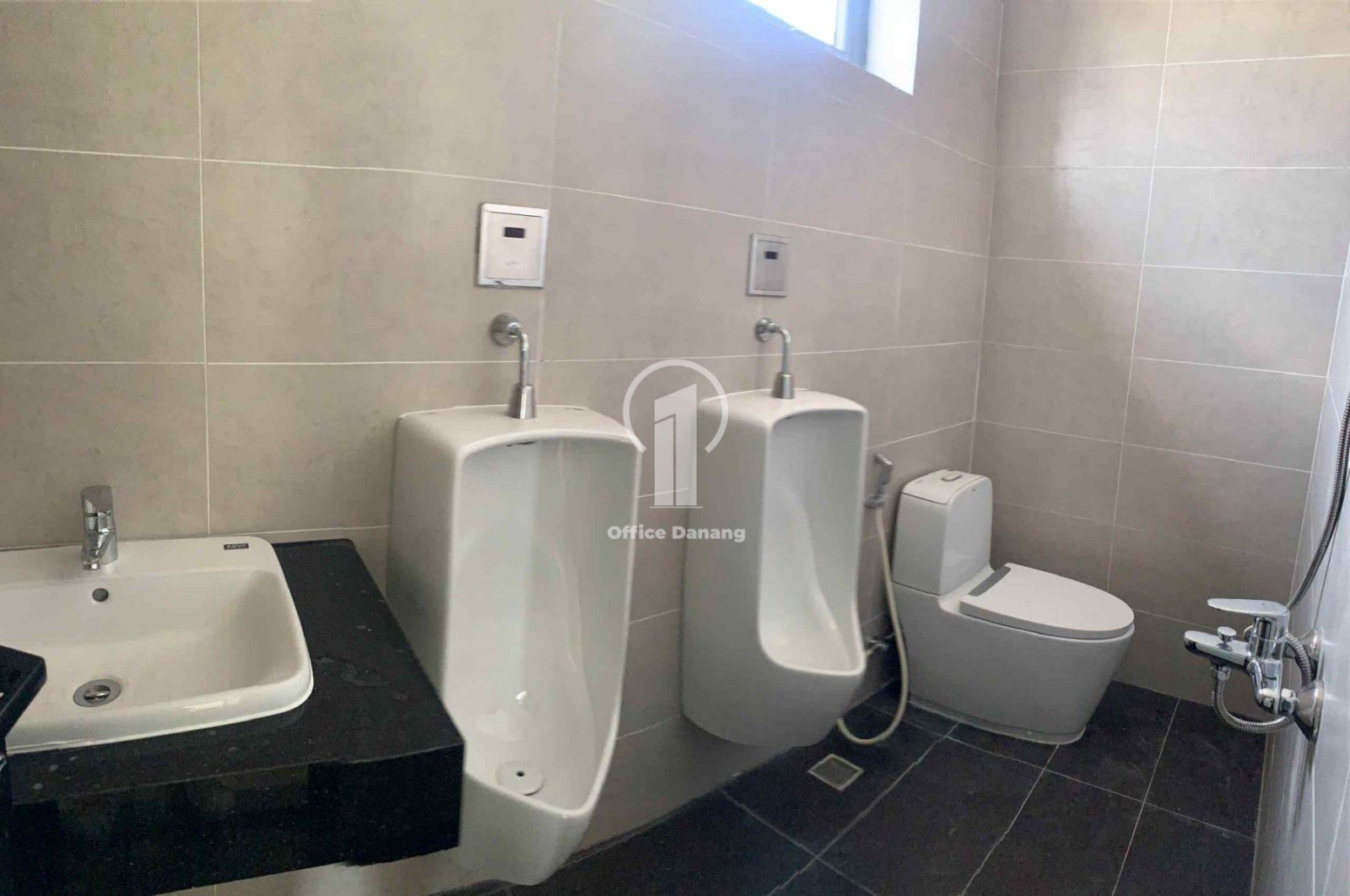 Toà nhà TẤN QUỐC