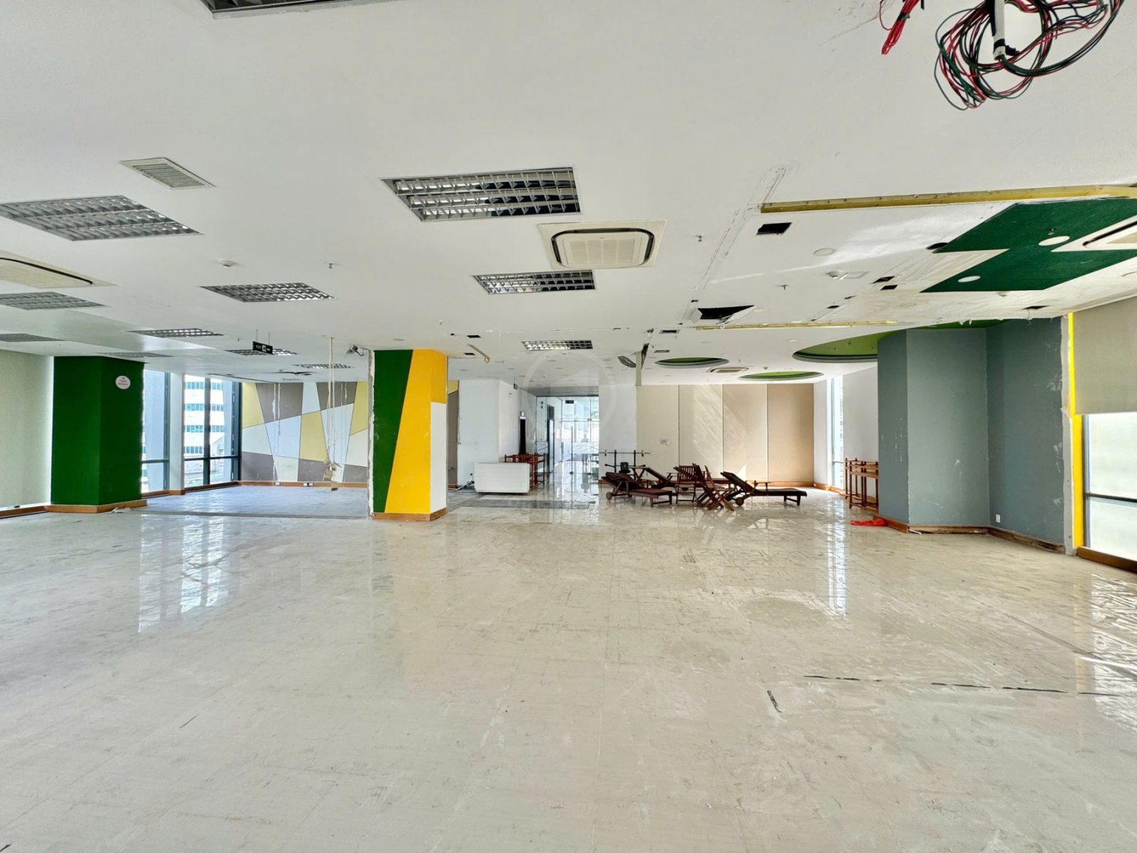 Toà nhà KHÁCH SẠN SÔNG HÀN